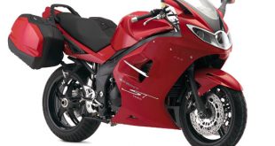 triumph-sprint-st-yakit-tuketimi-ve-teknik-ozellikleri-1