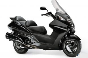 Honda-FJS-400-Silverwing-yakıt-tüketimi-teknik-özellikler