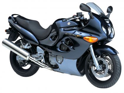 SUZUKİ-GSX-750F-Yakıt-Tüketimi-ve-Teknik-Özellikler