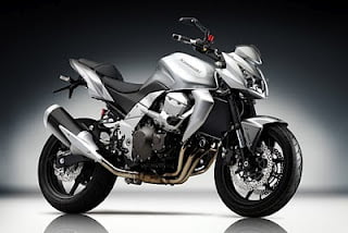 Kawasaki-Z-750-Yakıt-Tüketimi-ve-Teknik-Özellikleri